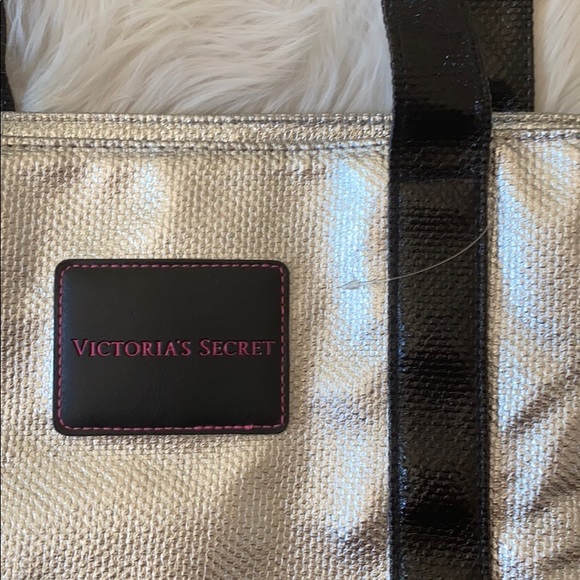 Victoria’s Secret LIMITED EDITION tote! - Picture 3 of 6